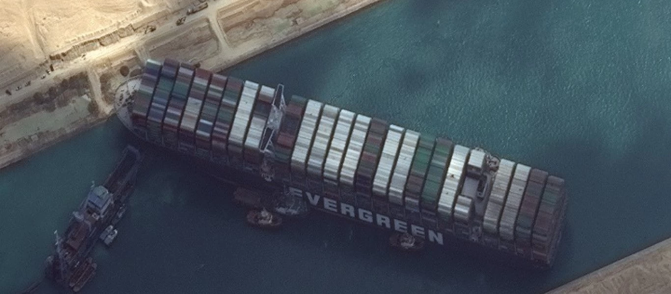 Σουέζ: Η Αίγυπτος ζητά αποζημίωση 900 εκατομμυρίων δολαρίων για το κλείσιμο